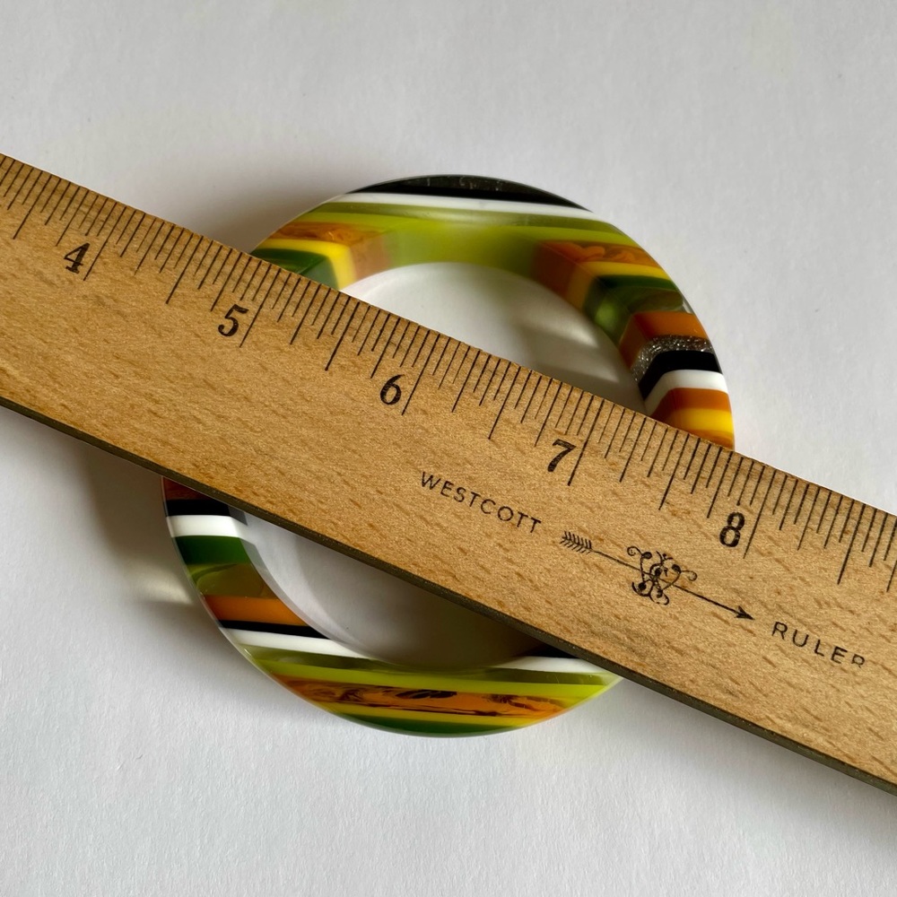 Vintage Striped Resin Bangle Bracelet - Picture 5 of 8